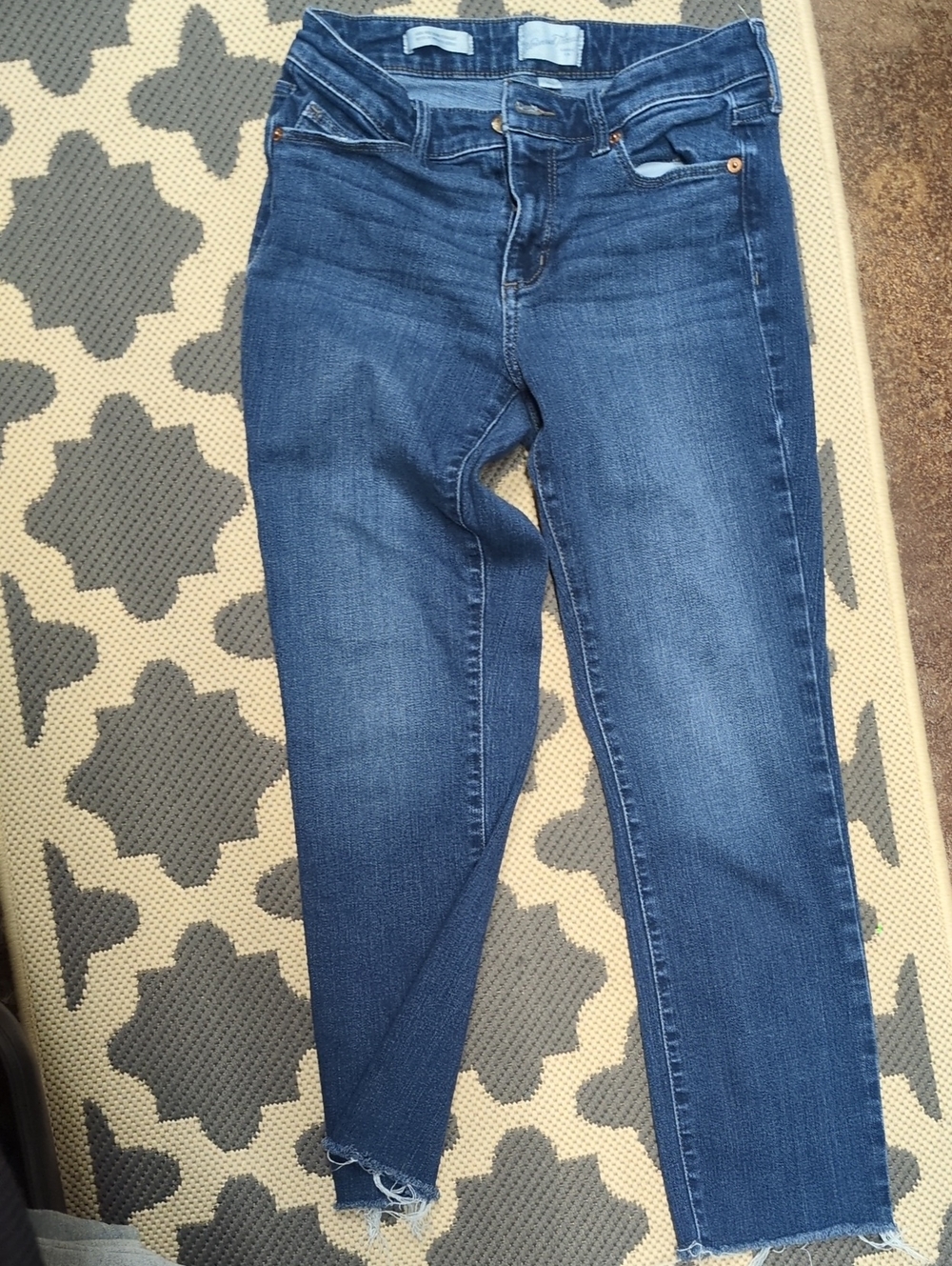 Universal Thread Dark Blue High-Rise Ankle Jeans